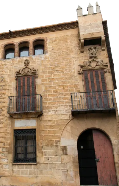 Técnico de cocinas en Hospitalet junto al Museo de Historia
